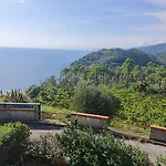 Ca Gialla Apartment *