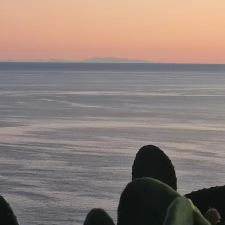 Ca Gialla Apartment *